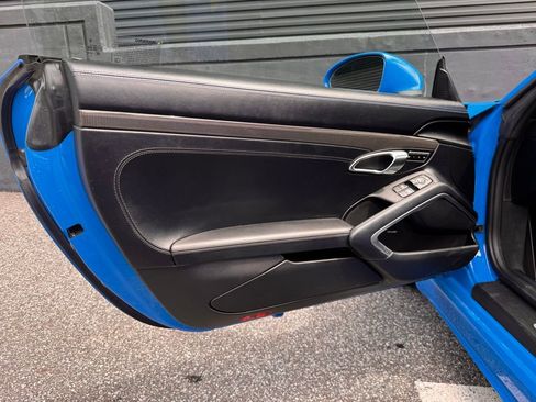 Certified 2025 Porsche 718 Boxster GTS RWD image 19
