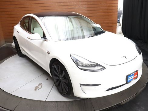 Used 2020 Tesla Model 3 Performance image 28