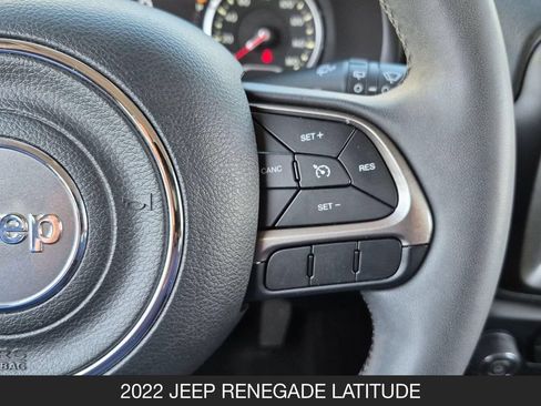 Used 2022 Jeep Renegade Latitude AWD/4WD image 18