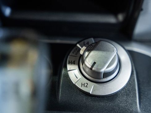 Used 2014 Toyota 4Runner SR5 Premium image 28