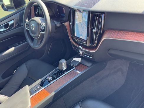 Used 2023 Volvo XC60 B5 Plus w/ Protection Package image 9