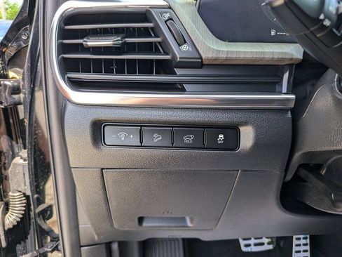 Certified 2024 Kia Telluride SX Prestige w/ Towing Package AWD/4WD image 31
