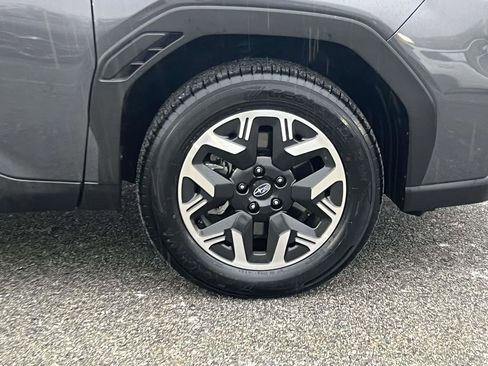 Certified 2025 Subaru Forester Base image 6