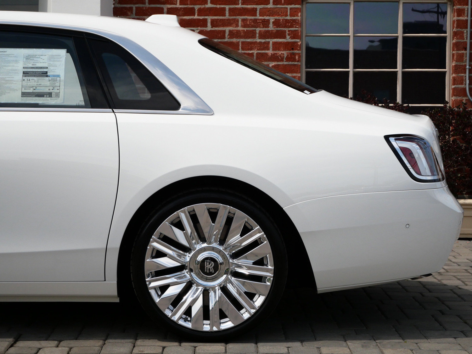 Certified 2025 Rolls-Royce Ghost AWD/4WD image 13