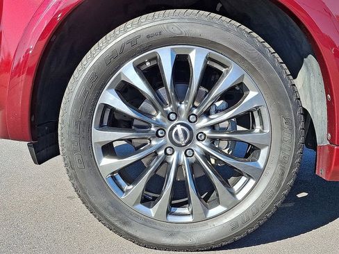 Used 2022 Nissan Armada Platinum w/ Captain's Chairs Package AWD/4WD image 8