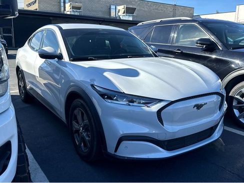 Used 2022 Ford Mustang Mach-E Select image 2