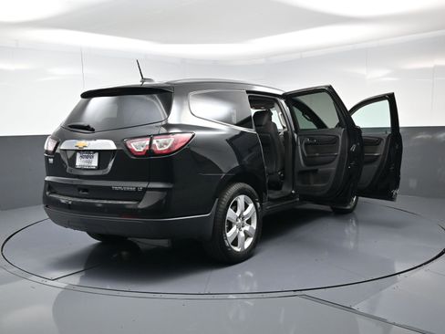 Used 2016 Chevrolet Traverse LT w/ Style and Technology Package image 27