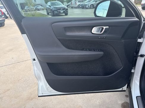 Used 2023 Volvo C40 P8 Recharge Plus image 19