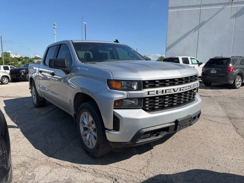 Used 2020 Chevrolet Silverado 1500 Custom w/ Custom Value Package AWD/4WD image 1