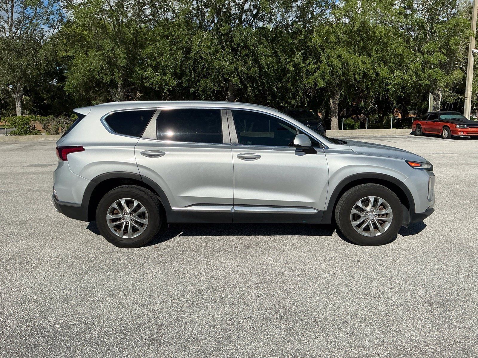 Used 2019 Hyundai Santa Fe SE FWD image 9