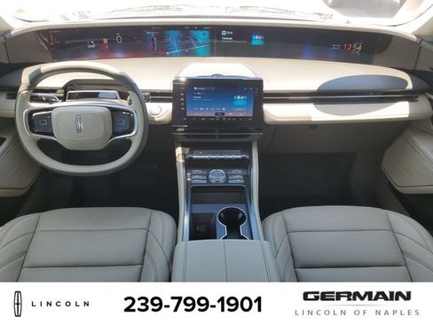 Certified 2025 Lincoln Nautilus Premier AWD/4WD image 17