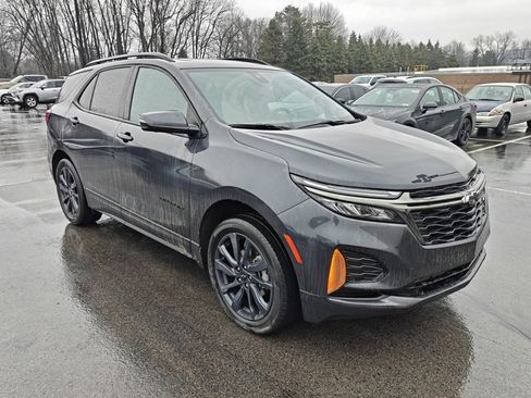 Used 2022 Chevrolet Equinox RS w/ RS Leather Package image 3