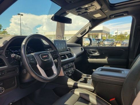 Used 2021 GMC Yukon SLT w/ SLT Premium Package RWD image 11
