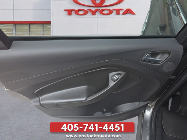 Used 2016 Ford Escape Titanium w/ Equipment Group 301A AWD/4WD image 23