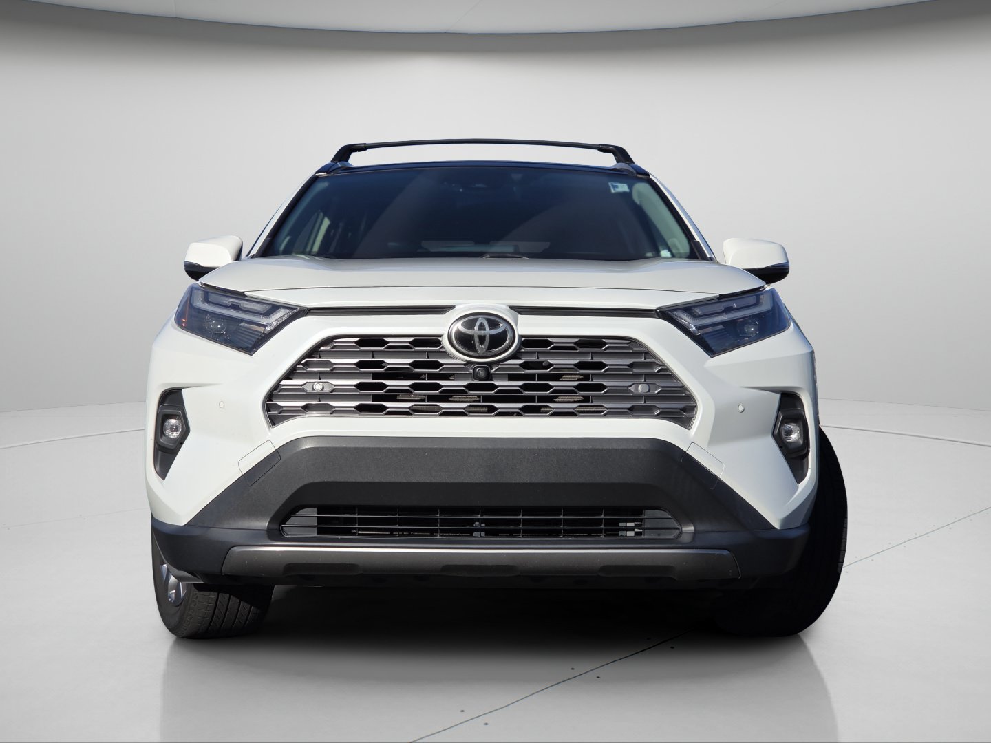 Certified 2022 Toyota RAV4 Limited AWD/4WD image 3
