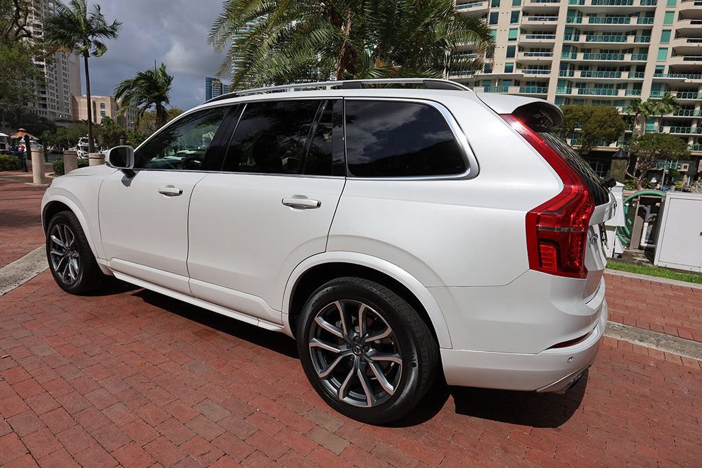 Used 2017 Volvo XC90 T6 Momentum w/ Vision Package AWD/4WD image 5