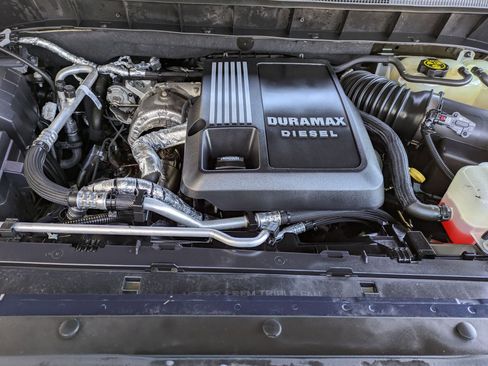 Used 2020 Chevrolet Silverado 1500 RST image 26