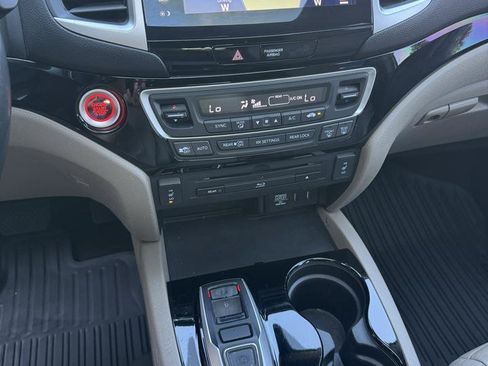 Used 2016 Honda Pilot Touring image 14