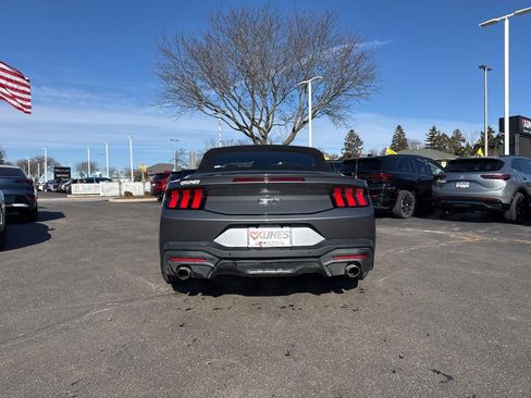 Used 2025 Ford Mustang GT Premium RWD image 9