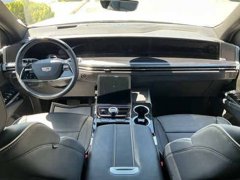 Used 2025 Cadillac Escalade Sport w/ LPO, ONYX Package AWD/4WD image 26