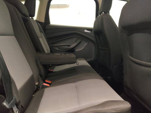 Used 2019 Ford Escape SE FWD image 19