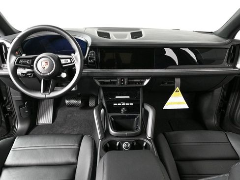 New 2026 Porsche Macan S image 24