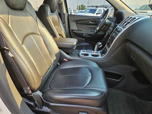 Used 2010 GMC Acadia SLT AWD/4WD image 30