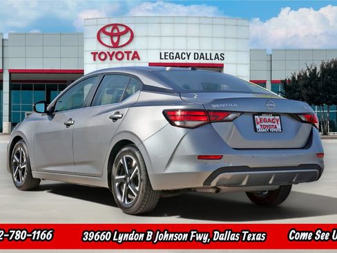 Used 2024 Nissan Sentra SV FWD image 7