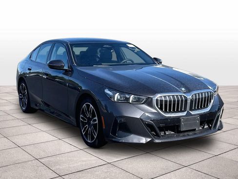 Used 2026 BMW 530i RWD image 3