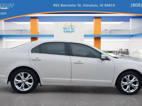 Used 2012 Ford Fusion SE image 2