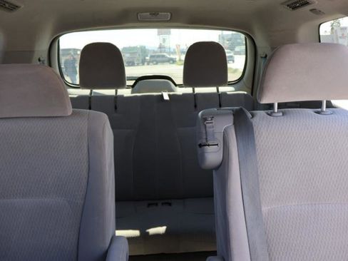 Used 2010 Toyota Highlander 2WD image 18