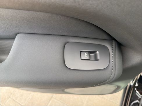 New 2026 Volvo XC60 B5 Plus w/ Climate Package image 87