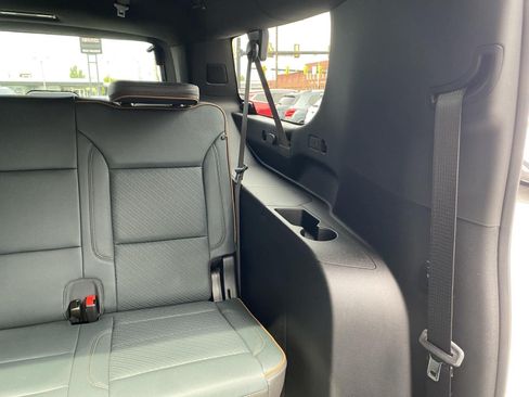 Certified 2025 GMC Yukon XL AT4 w/ AT4 Premium Plus Package AWD/4WD image 35