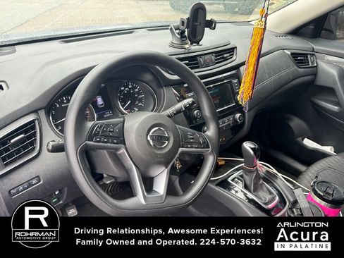 Used 2020 Nissan Rogue S AWD/4WD image 2