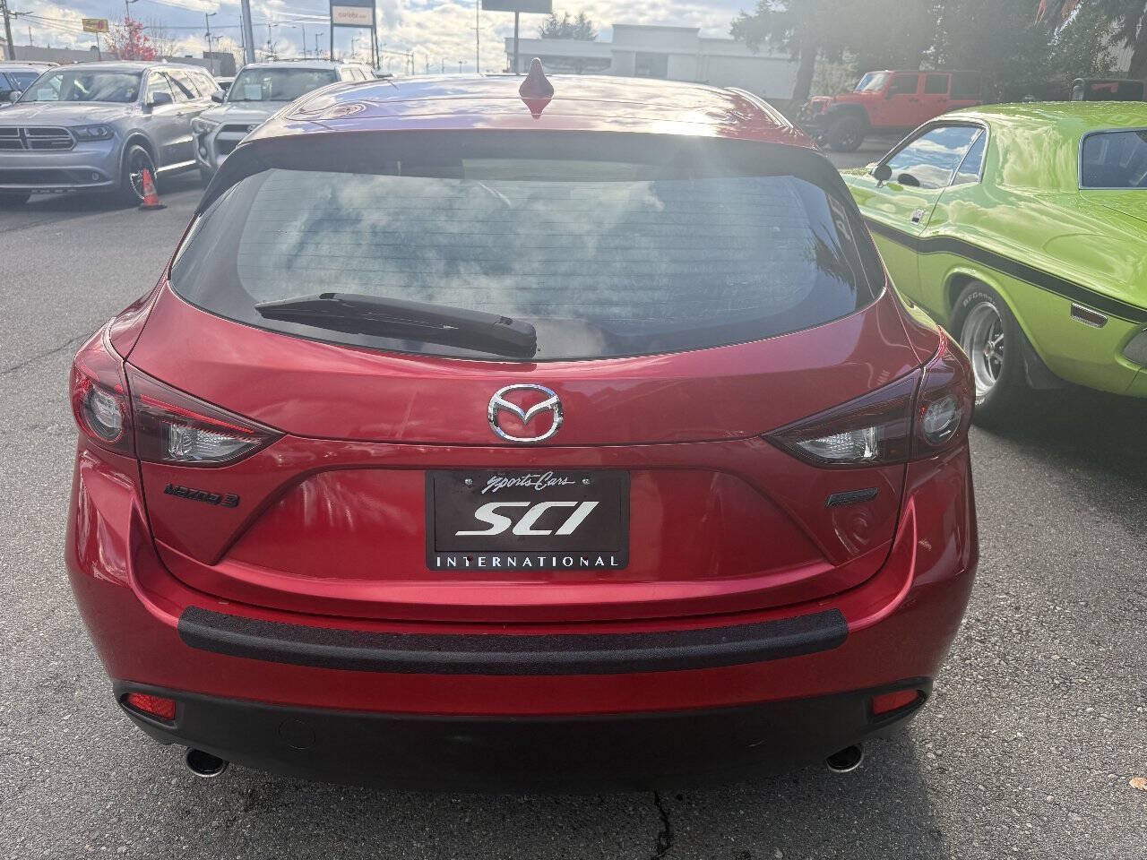 Used 2015 MAZDA MAZDA3 i Touring w/ Technology Package FWD image 5