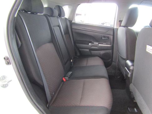 Used 2018 Mitsubishi Outlander Sport ES FWD image 12