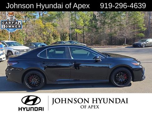 Used 2023 Toyota Camry SE image 14