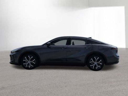 Used 2024 Toyota Crown Limited image 10