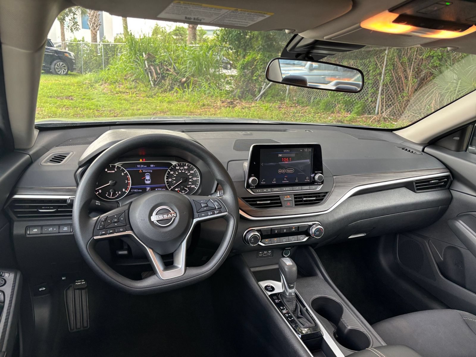 Used 2026 Nissan Altima 2.5 SV FWD image 32