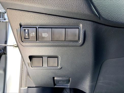 Certified 2023 Toyota Corolla Cross LE FWD image 33
