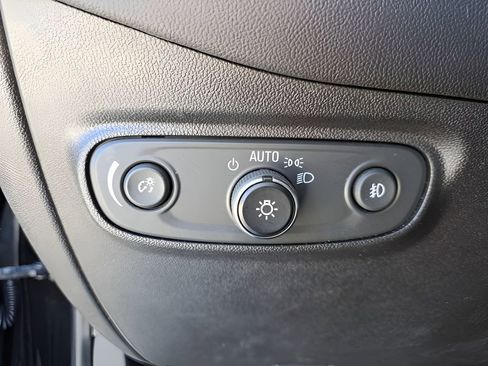 Used 2018 Chevrolet Equinox Premier image 28