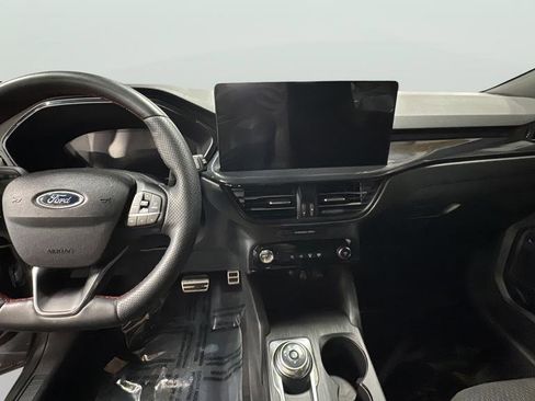 Used 2024 Ford Escape ST-Line w/ Tech Pack #1 image 9