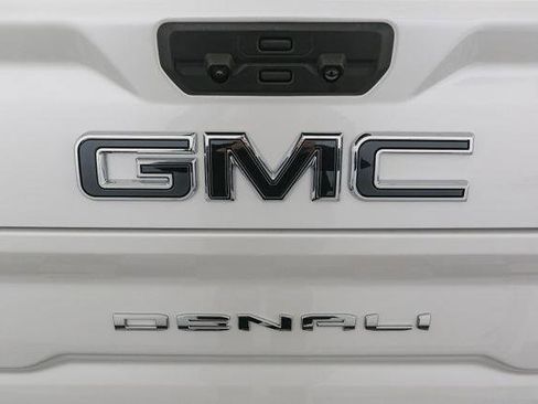 Used 2024 GMC Sierra 2500 Denali Ultimate image 13