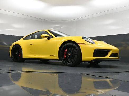 Used 2022 Porsche 911 Carrera GTS w/ Premium Package RWD image 28