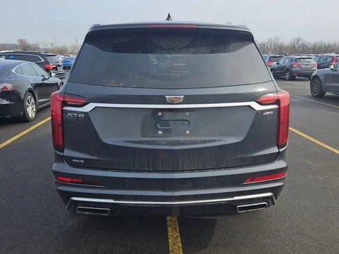 Used 2022 Cadillac XT6 Premium Luxury image 4