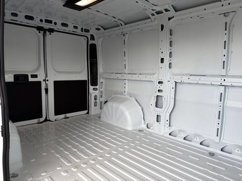 New 2026 RAM ProMaster 1500 w/ Convenience Group FWD image 32