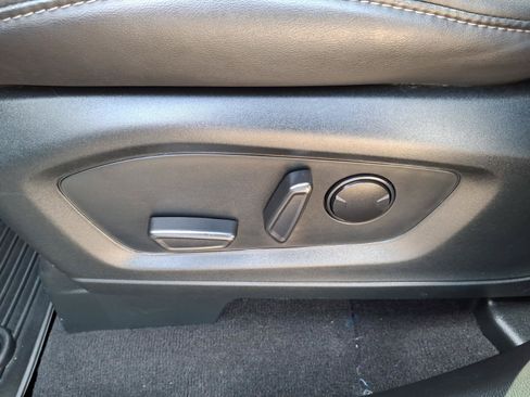 Used 2023 Ford Explorer XLT w/ Equipment Group 202A AWD/4WD image 21