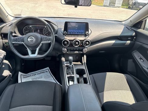 Used 2022 Nissan Sentra SV FWD image 13