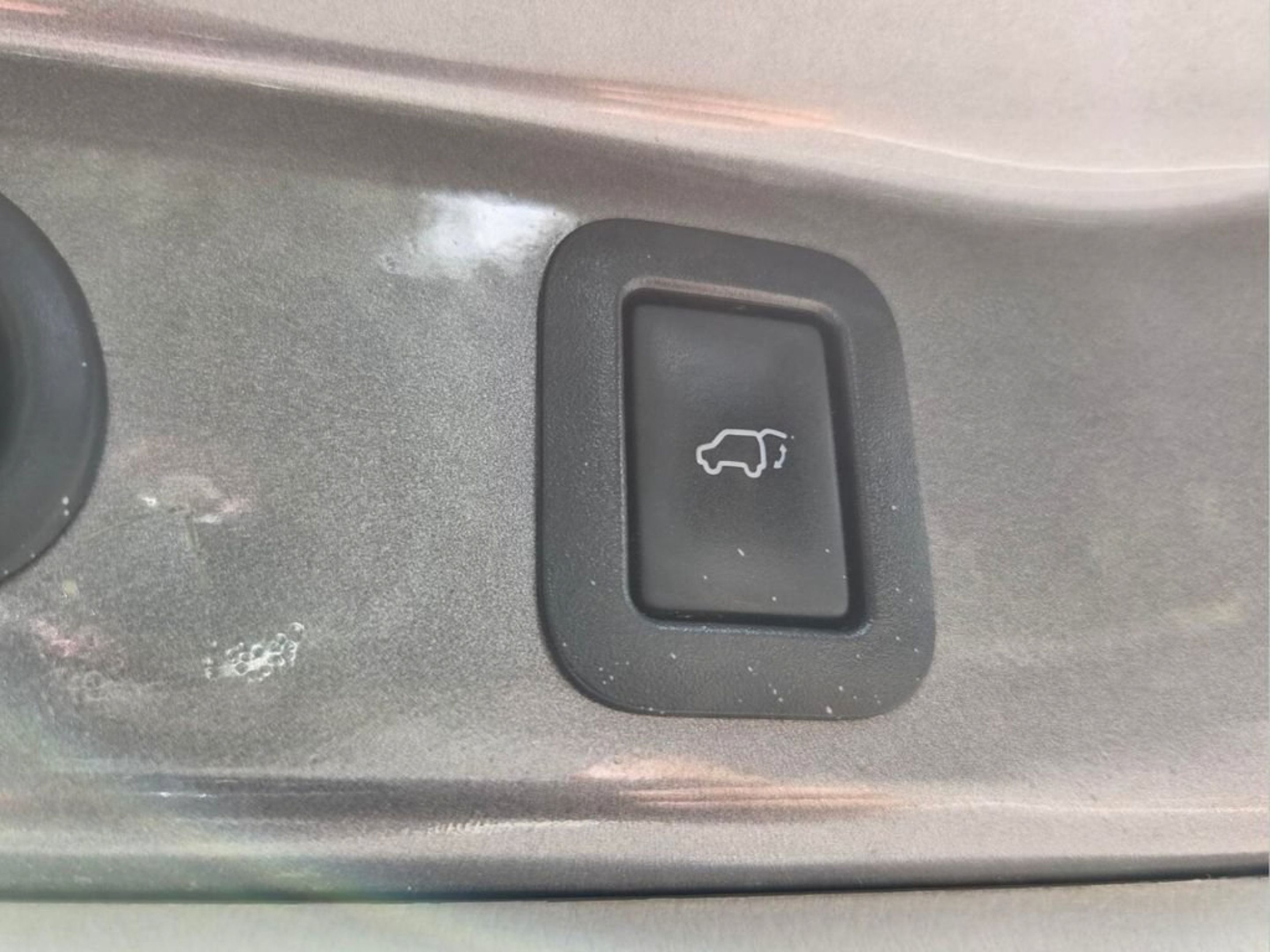 Used 2016 Toyota Highlander Limited AWD/4WD image 17