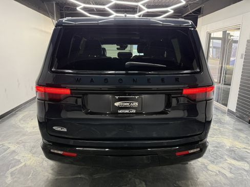 Used 2023 Jeep Wagoneer Series II image 9